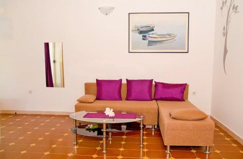 Apartments Mara
