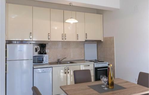 One-bedroom Apartment Klek With Sea View 06