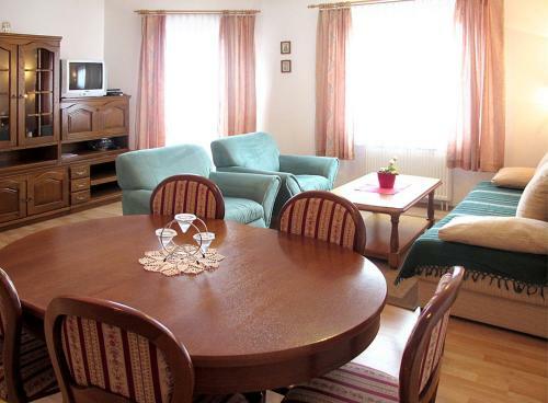 Apartment Haus Zwei Rosen (pul553)