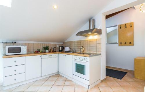 One-bedroom Apartment In Musalez