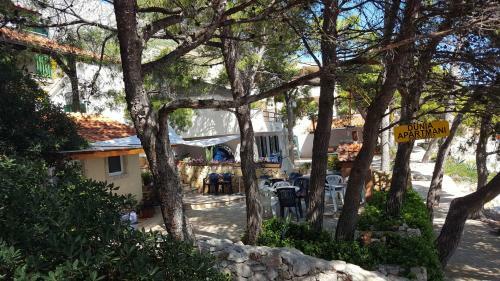 Apartments Dunja Hvar