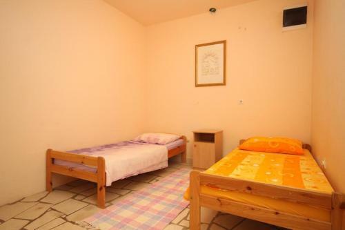 Apartments With A Parking Space Ivan Dolac (hvar) - 8753