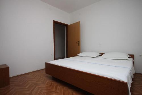 Apartments By The Sea Kustici, Pag - 6355