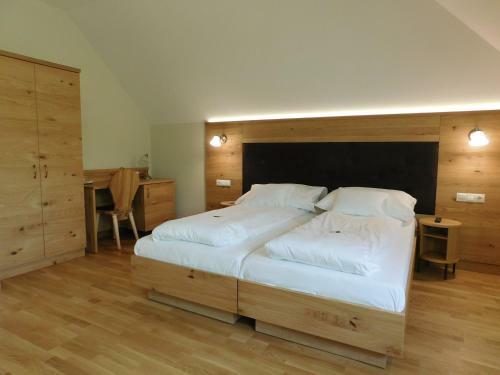Hotel H�dos�ri Vad�szh�z