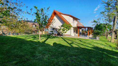 Mandula Apartmanok