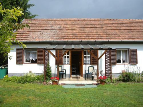 Apartment In Balatonbereny 18036