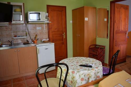Apartments In Balatongy�r�k 35401