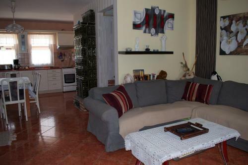 Apartments In Balatongy�r�k 35401