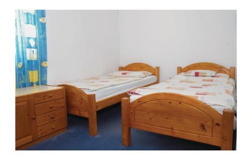 Three-bedroom Holiday Home In Balatonbereny