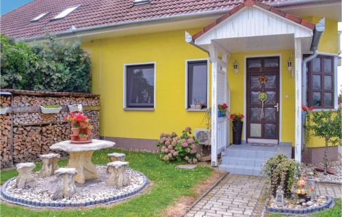 Two-bedroom Apartment In Balatonboglar