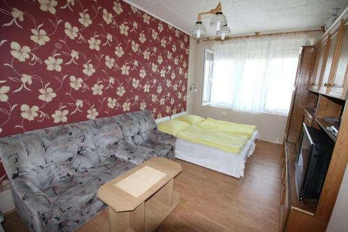 Apartment In Balatonboglar/balaton 18238