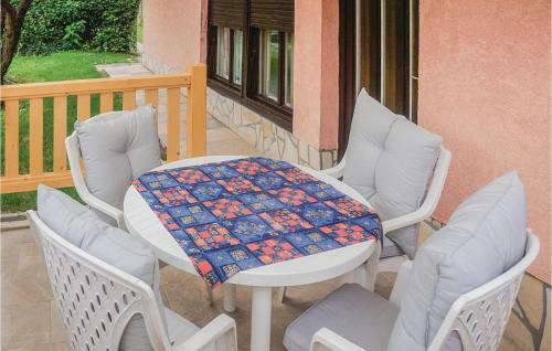 Two-bedroom Holiday Home In Balatonfoldvar