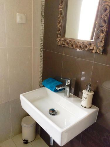 Hostal Azur Villa