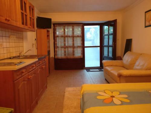 Csereszny�s Apartman