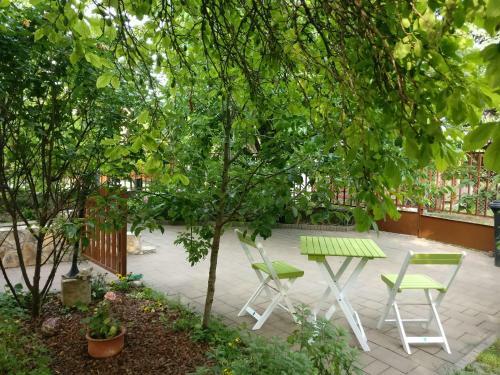 Csereszny�s Apartman