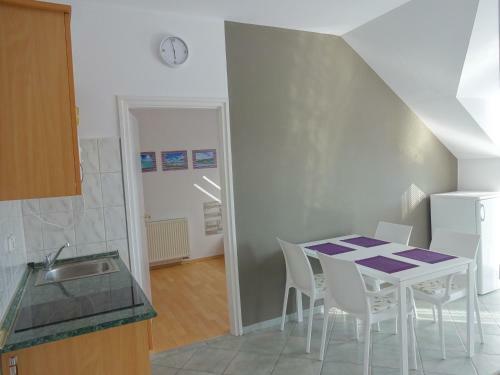 Alb�zia Apartments