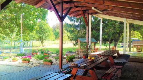 Hostal Krist�ly Vend�gh�z