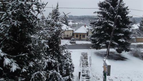 Bed & Breakfast Alab�strom Panzi� �s �tterem