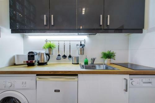 Apartamento Premium Studio Szervita Square