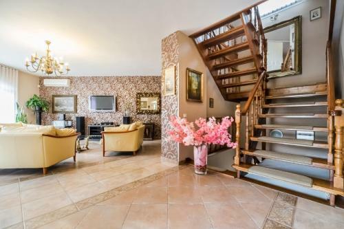 Villa Kertv�rosi Csal�di H�z