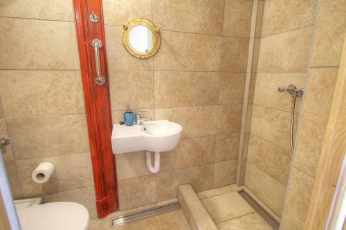 Lavender Circus Hostel, Doubles & Ensuites