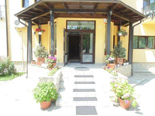 Hostal Eden Maison