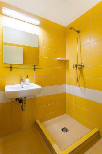 Essential Hostel
