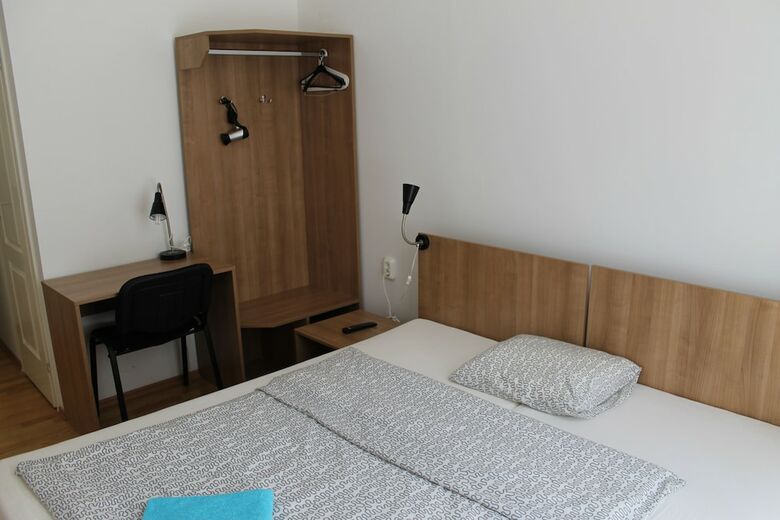 Hostal Omega Guesthouse Budapest