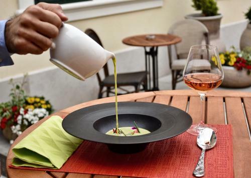 Maison Bistro & Hotel