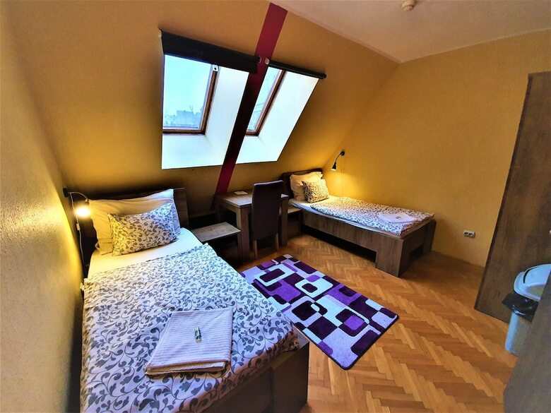 Albergue Goodmo House