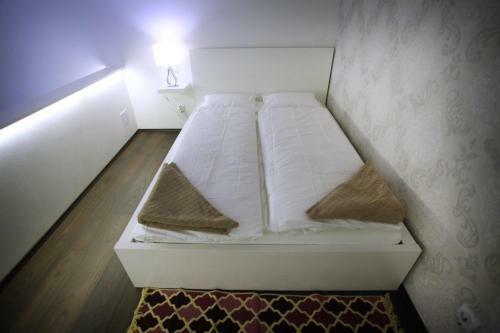 D.five Chain Bridge Apartment