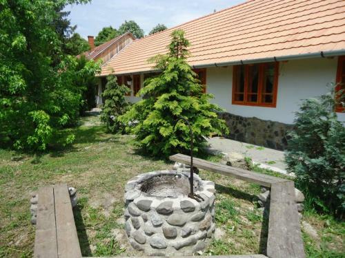 Hostal Cserh�t Guesthouse
