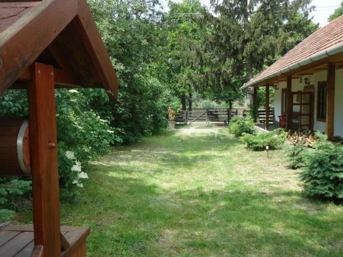 Hostal Cserh�t Guesthouse