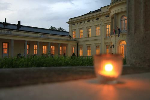 K�rolyi Kast�ly Hotel & Restaurant