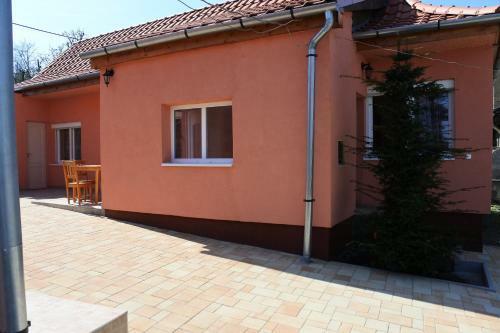 Kisasszony Apartman