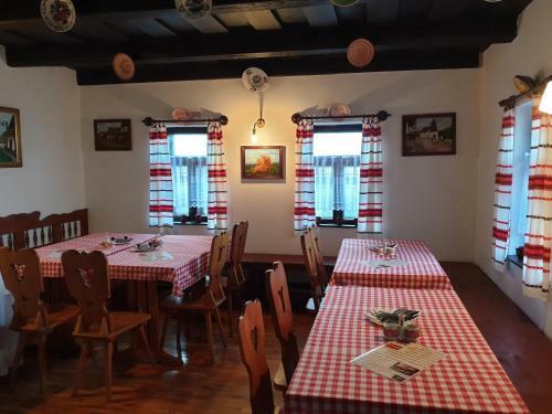 Hostal Kemenc�s Vend�gh�z