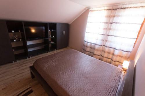 H�romhuta Vend�gh�z