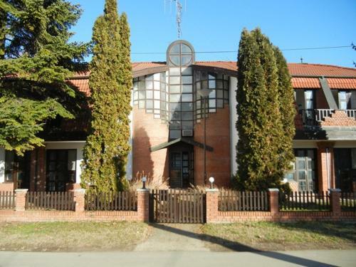 Primera Apartmanh�z