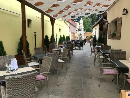 Hostal Babylon Pizz�ria Vend�gh�z