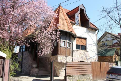 Hostal Tulip�n Vend�gh�z