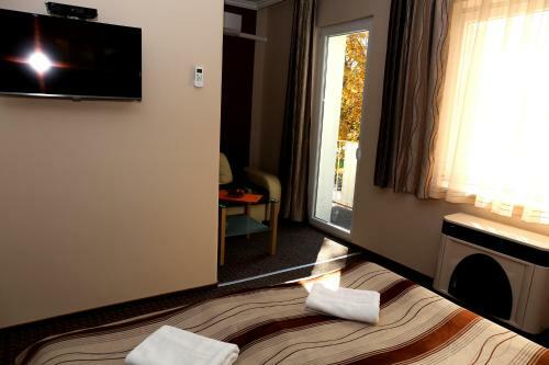 Ad�l Apartman