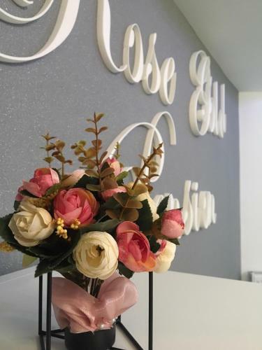 Bed & Breakfast Rose Gold Panzi�
