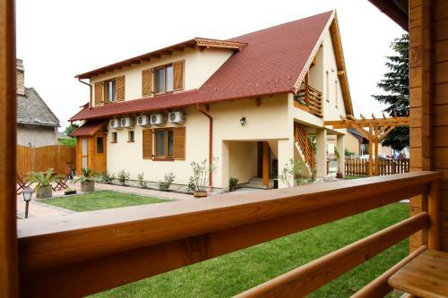 Hostal Family Panzio Es Apartman Hazak