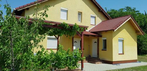 Apartamento Pataki House