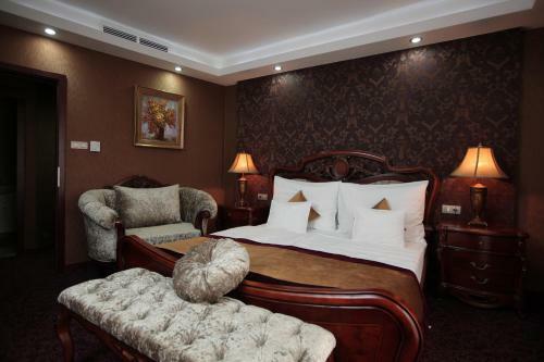 Colosseum Hotel