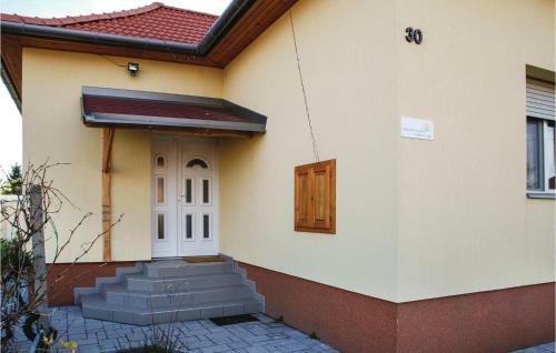 Two-bedroom Apartment In Morahalom