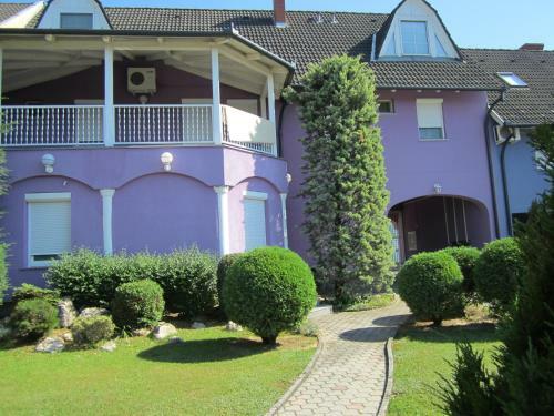 Bed & Breakfast Seva Csal�di Panzi�