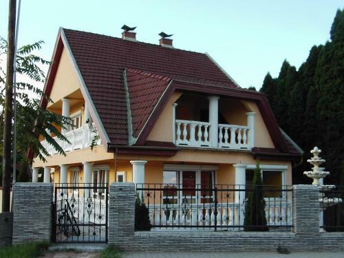 Koppi H�z