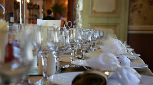 Hotel Restaurant Casa Cu Tei