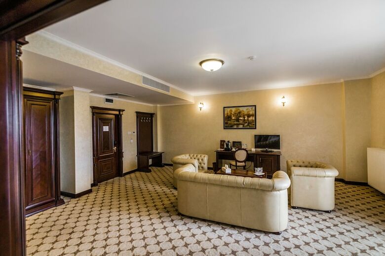 Hotel Golden House